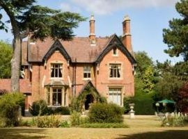CORSI DI INGLESE PER DIRIGENTI E PROFESSIONISTI IN GRAN BRETAGNA - Corso esclusivo di inglese a Sherbourne Priors